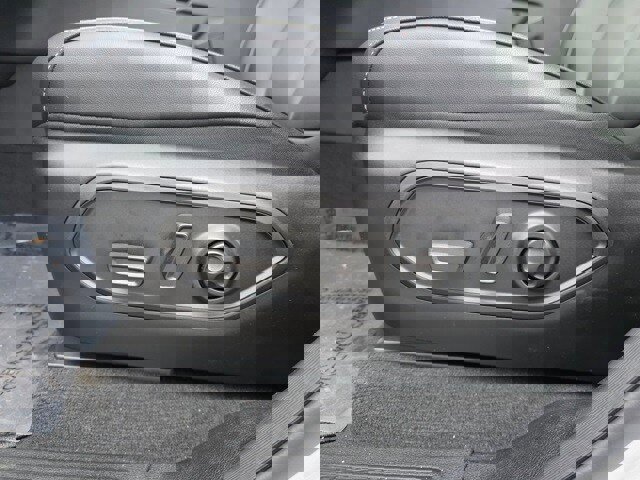 New 2025 Jeep Grand Cherokee L Limited w/ Trailer Tow Package image 11