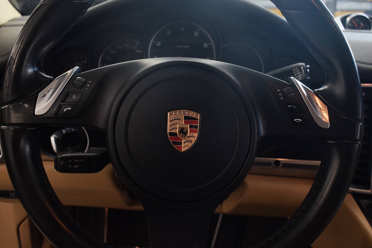 Used 2016 Porsche Panamera AWD/4WD image 29