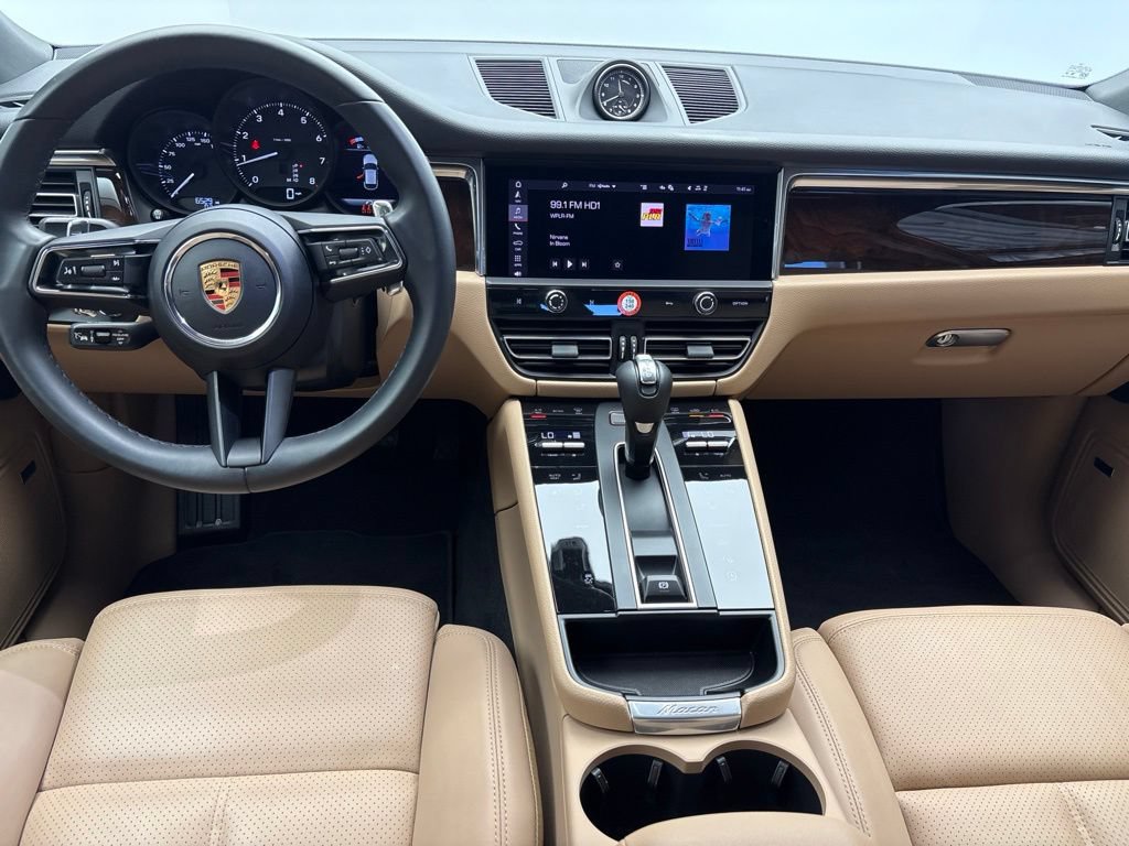Certified 2026 Porsche Macan AWD/4WD image 29