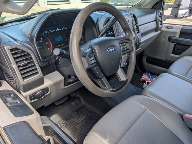 Used 2019 Ford F550 2WD Regular Cab Super Duty image 9