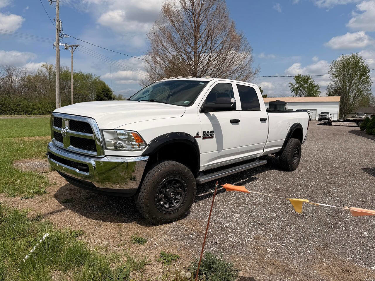 Used 2017 RAM 2500 Tradesman w/ Chrome Appearance Group AWD/4WD image 3