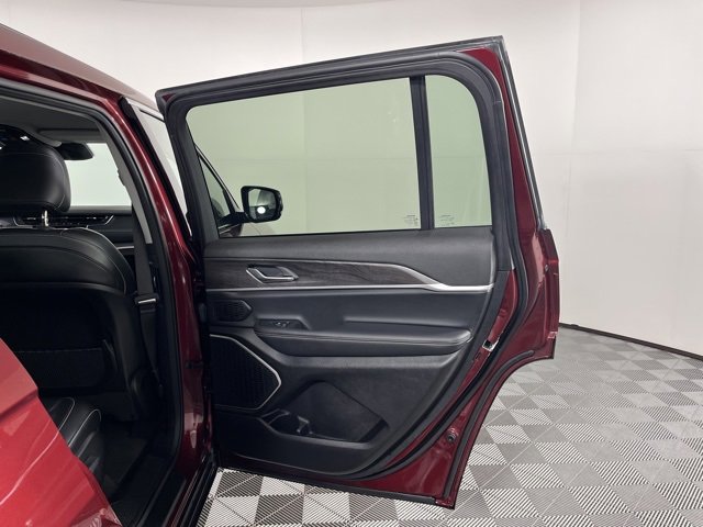 Used 2021 Jeep Grand Cherokee L Limited image 45