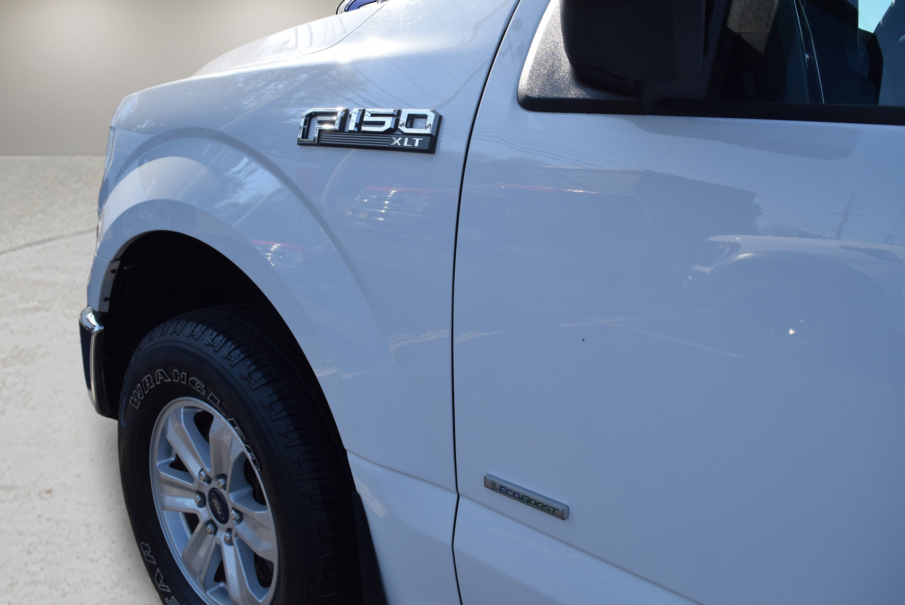 Used 2017 Ford F150 XLT AWD/4WD image 7