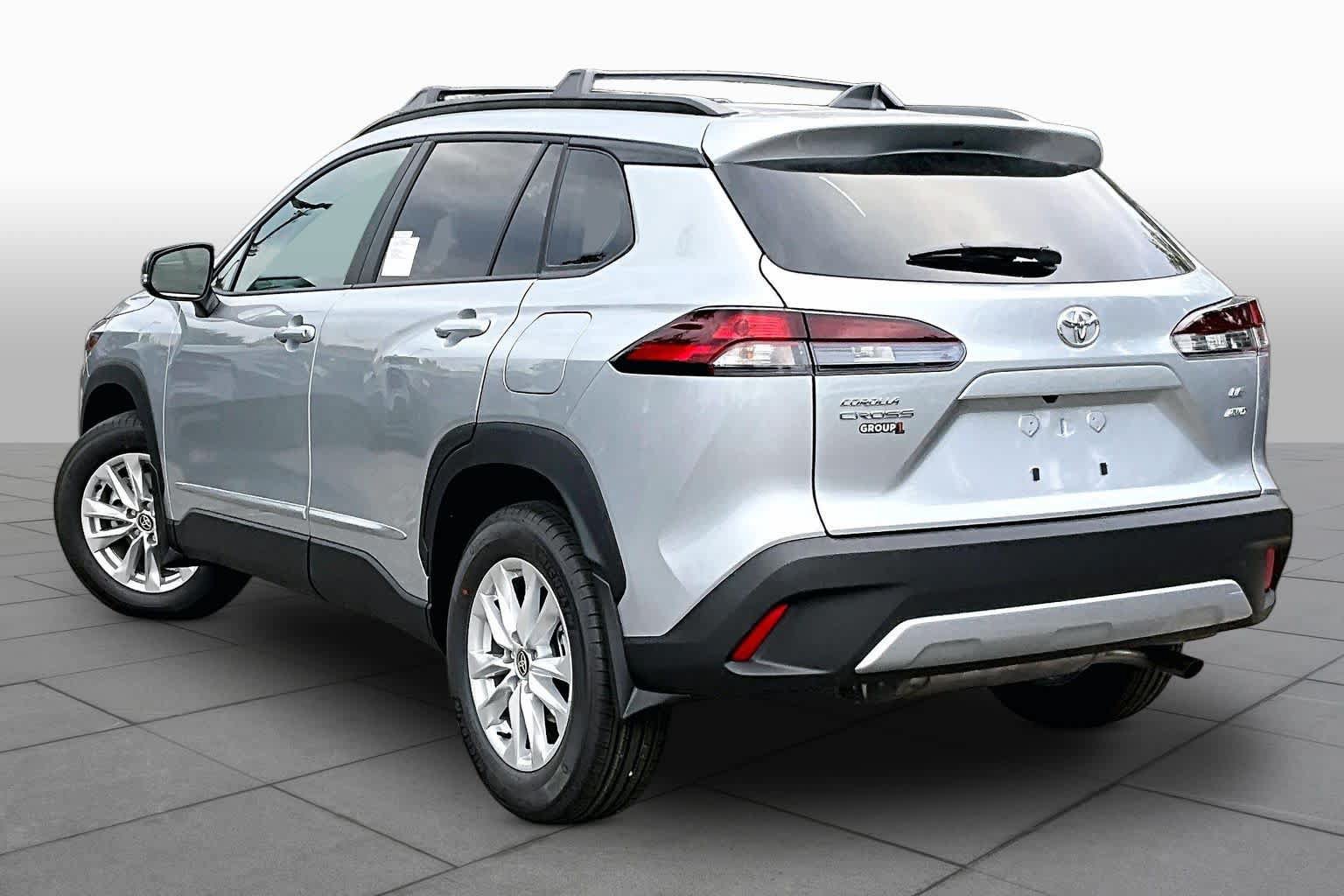 New 2026 Toyota Corolla Cross LE w/ Moonroof Package AWD/4WD image 11