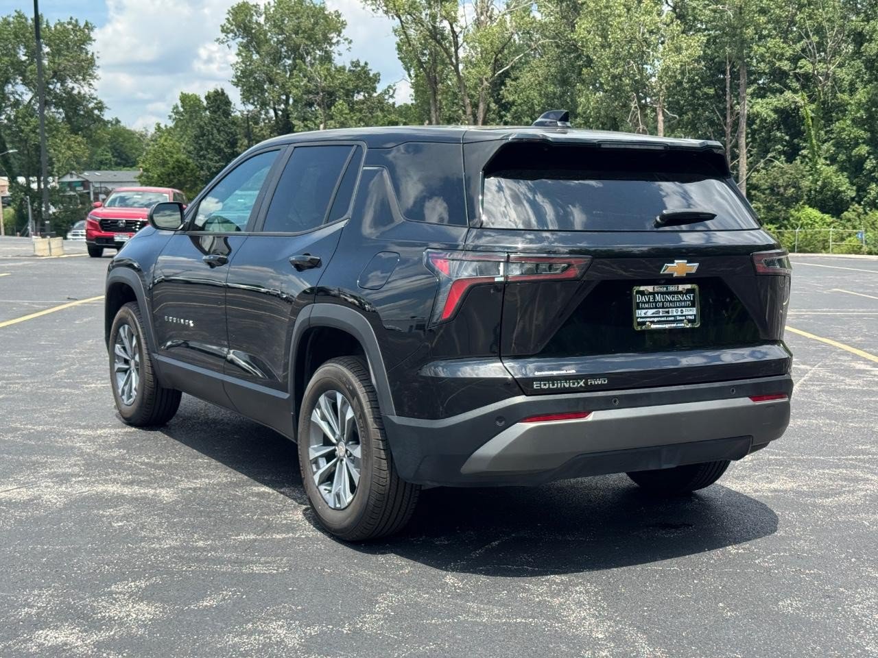 Used 2026 Chevrolet Equinox LT AWD/4WD image 7
