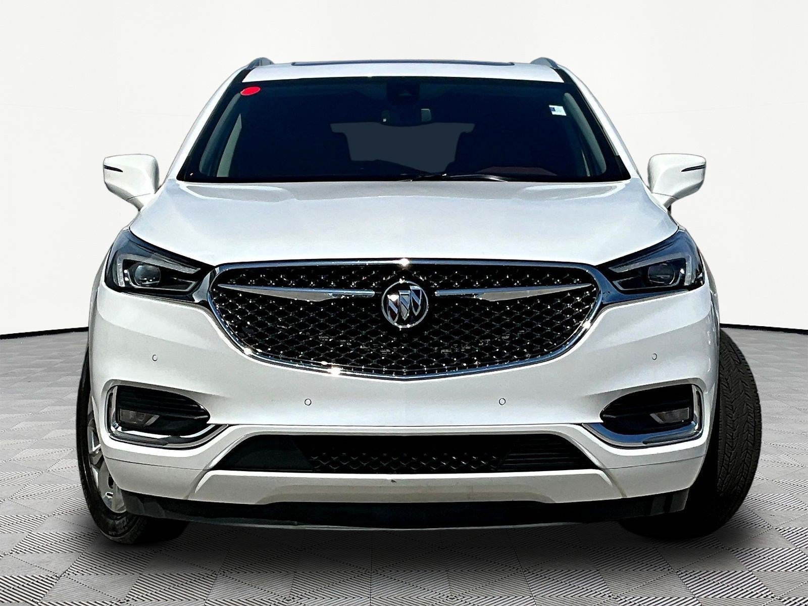 Used 2020 Buick Enclave Avenir w/ Avenir Technology Package AWD/4WD image 2