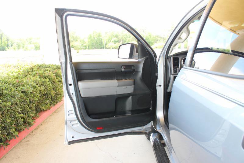 Used 2012 Toyota Tundra 4x4 CrewMax w/ TRD Off-Road Pkg image 27