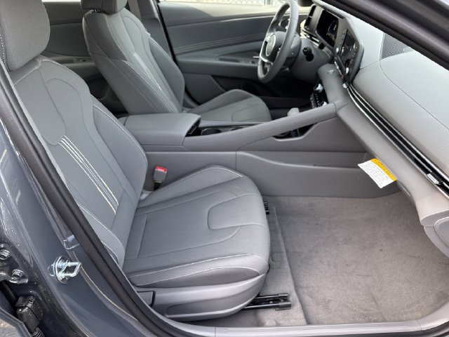 New 2026 Hyundai Elantra SEL Sport Premium FWD image 15