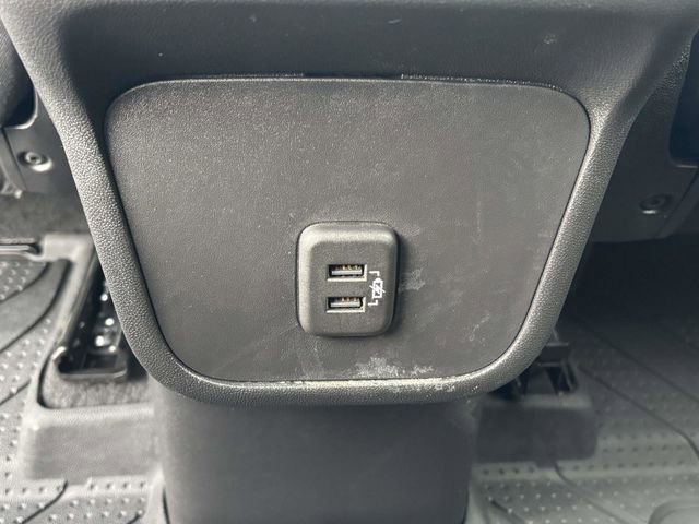 Used 2020 Chevrolet Equinox LT w/ Driver Convenience Package image 23