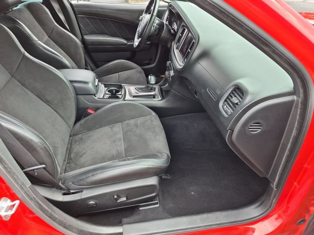 Used 2022 Dodge Charger R/T w/ Plus Group RWD image 35