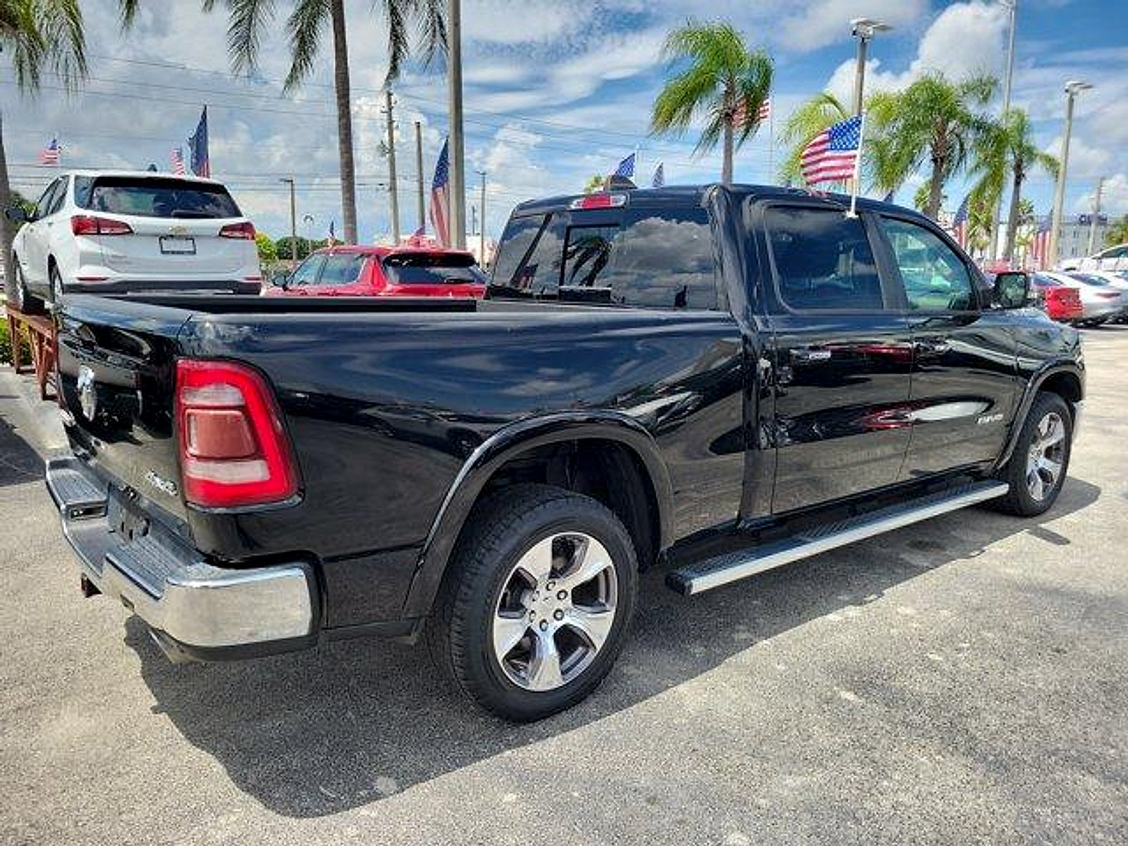 Used 2020 RAM 1500 Laramie AWD/4WD image 7