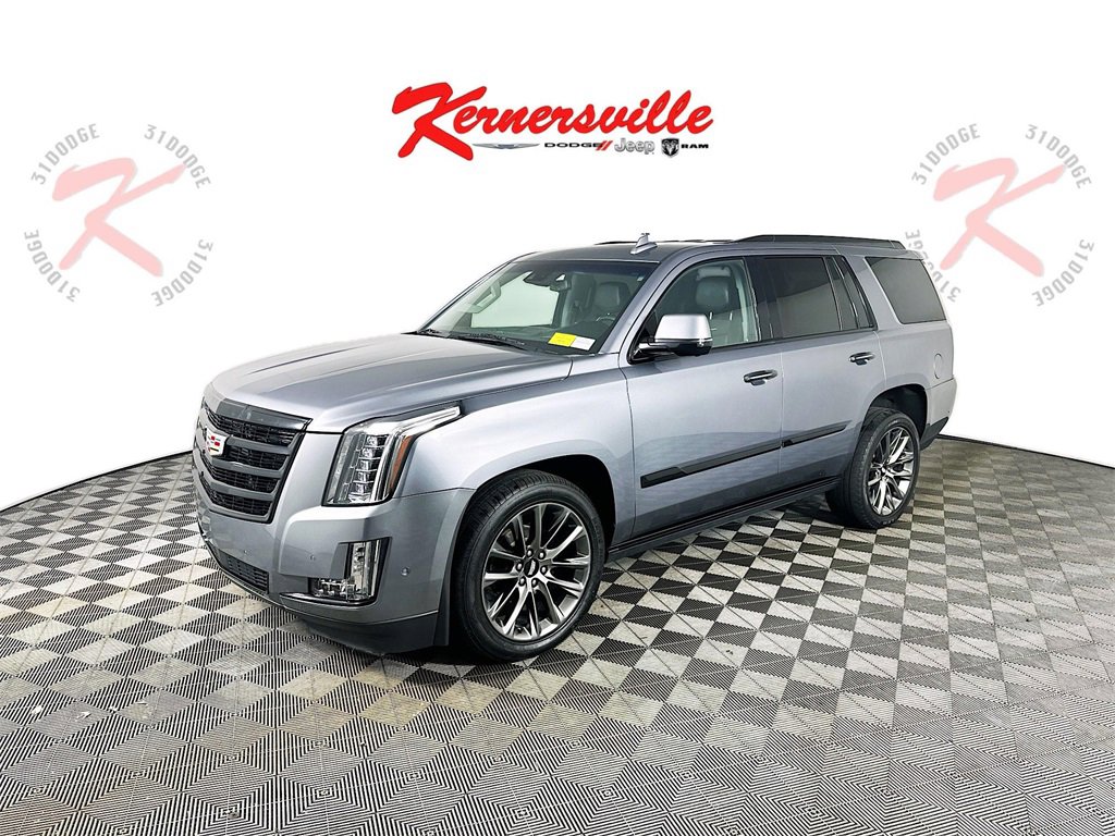 Used 2019 Cadillac Escalade Premium Luxury w/ Escalade Sport Edition image 3