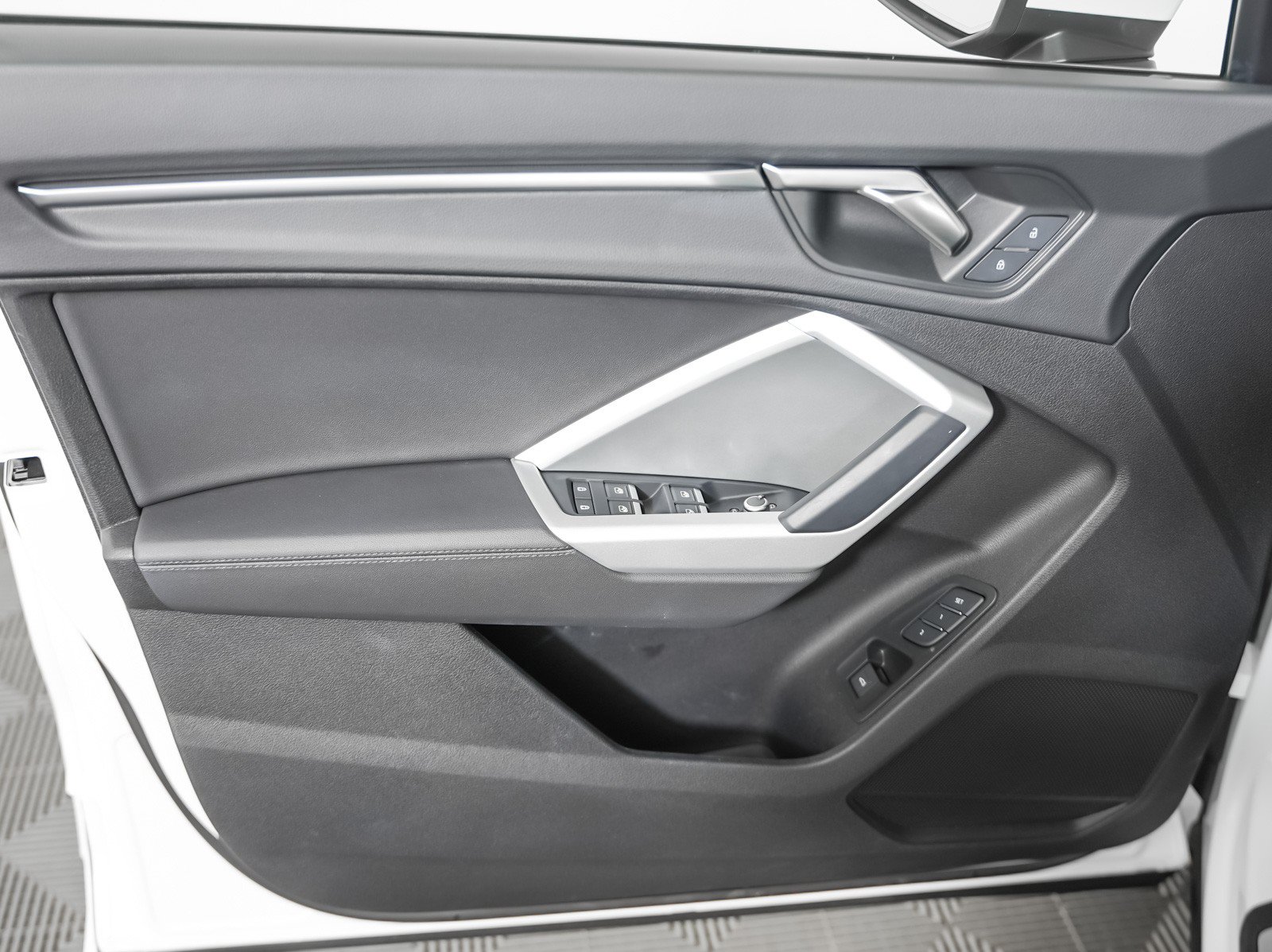Certified 2024 Audi Q3 2.0T Premium AWD/4WD image 25