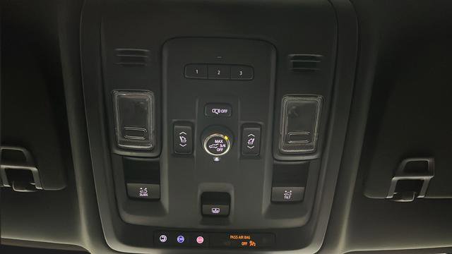 Used 2023 GMC Yukon Denali AWD/4WD image 34