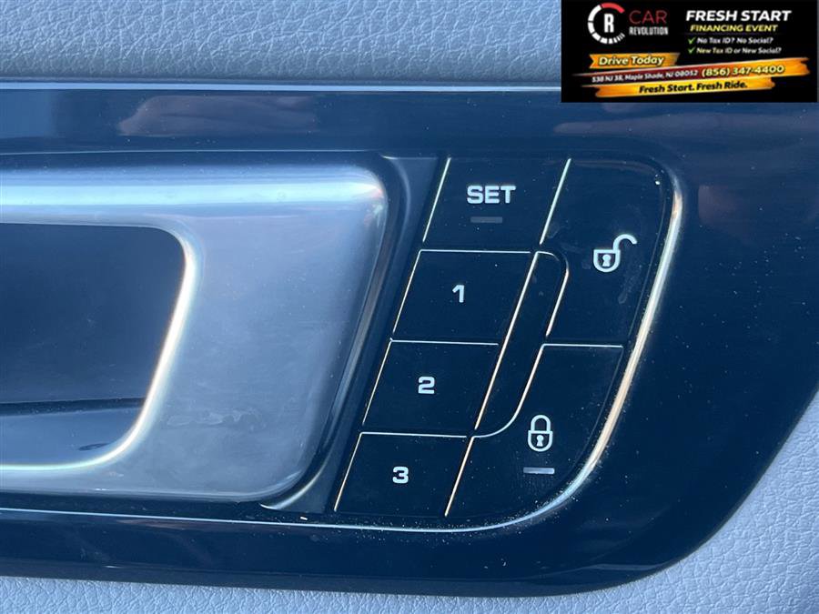 Used 2019 Porsche Cayenne image 32