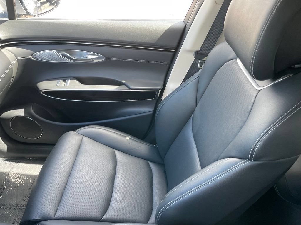 Used 2025 Genesis GV70 2.5T AWD/4WD image 20