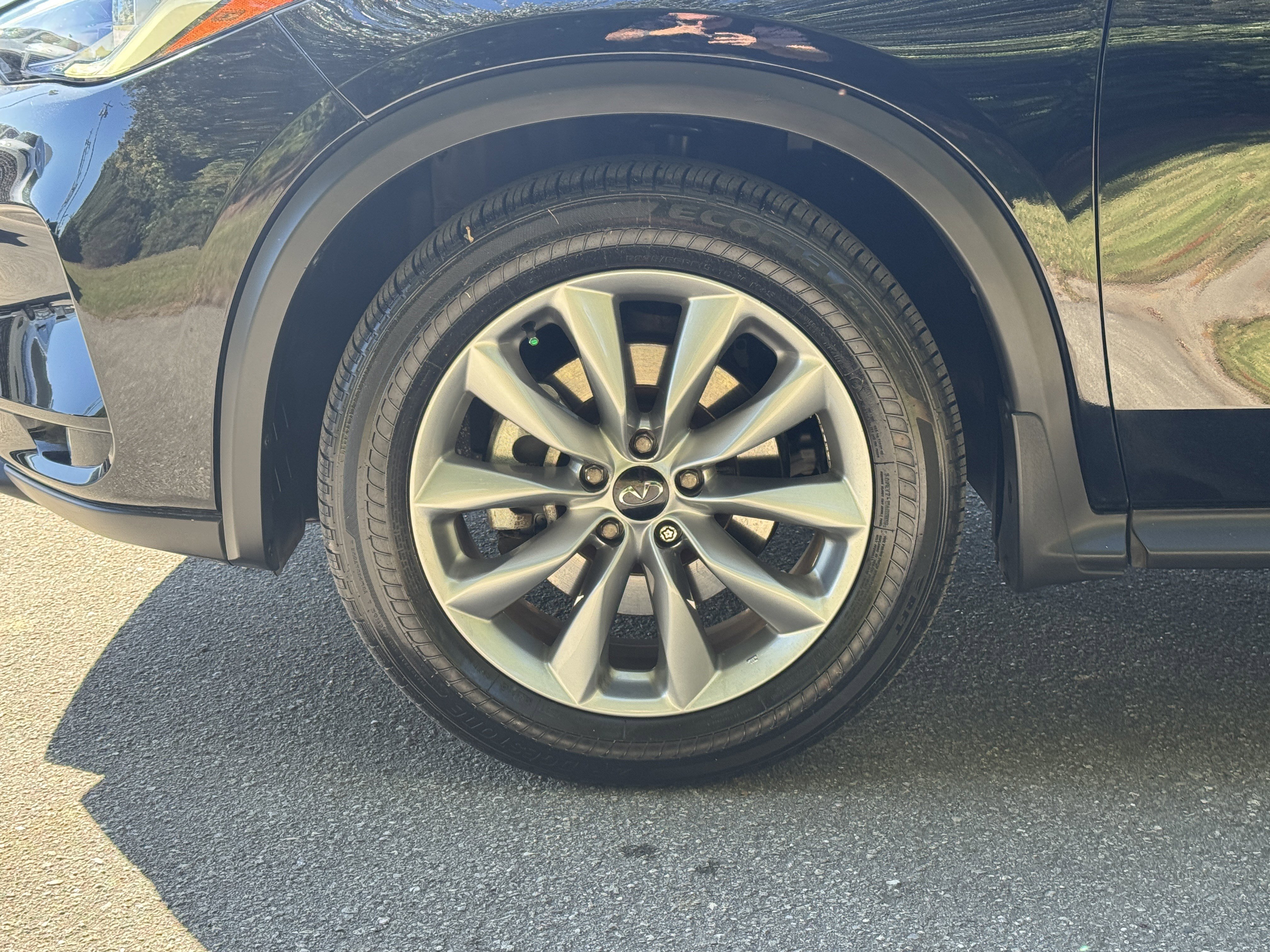 Used 2022 INFINITI QX50 Luxe w/ Cargo Package image 8