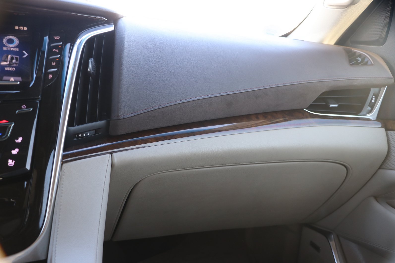 Used 2015 Cadillac Escalade Premium AWD/4WD image 27