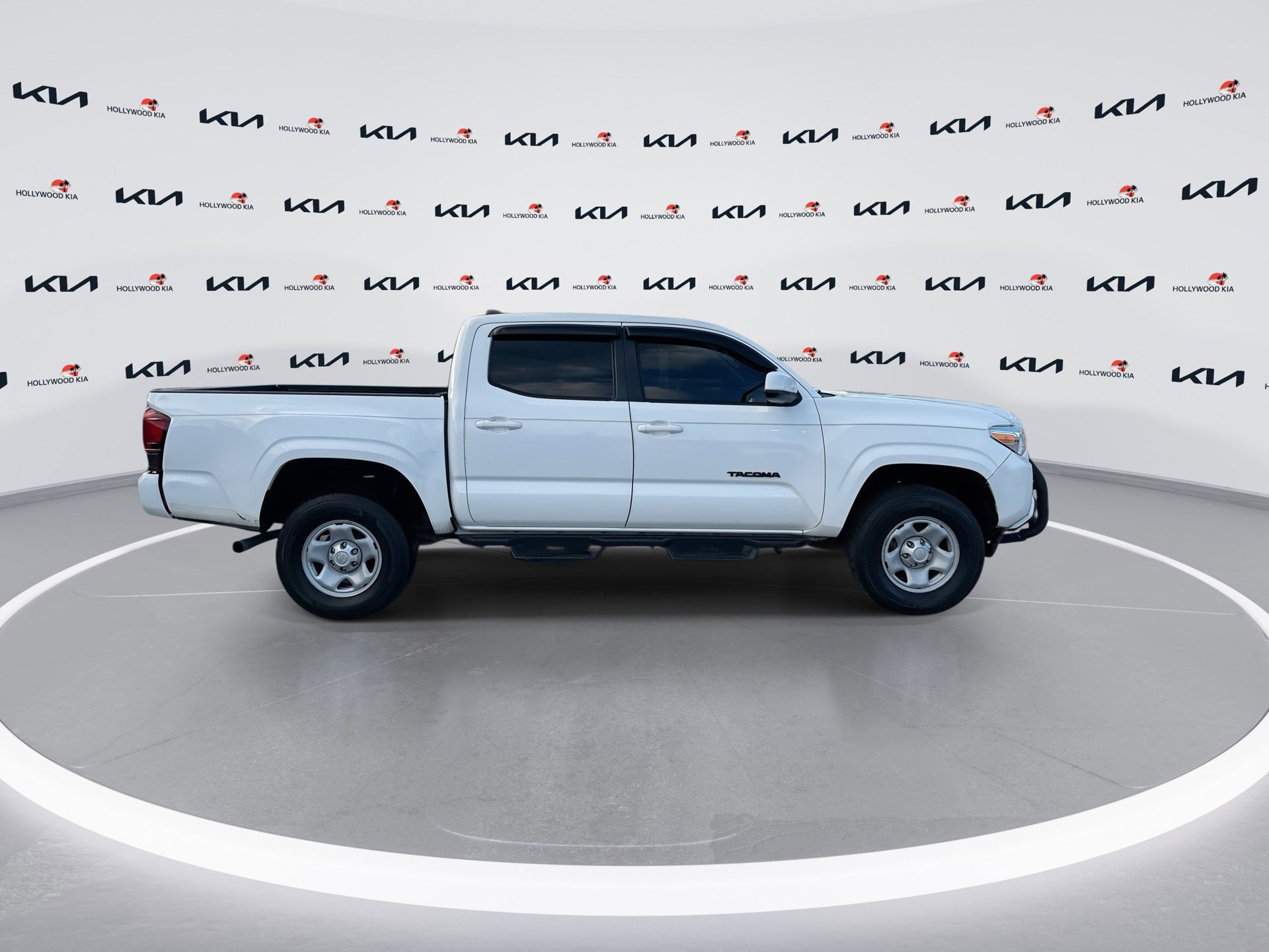 Used 2021 Toyota Tacoma SR w/ SR Convenience Package RWD image 9