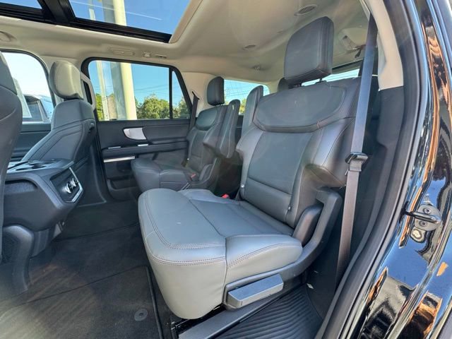 New 2025 Ford Expedition Active image 22