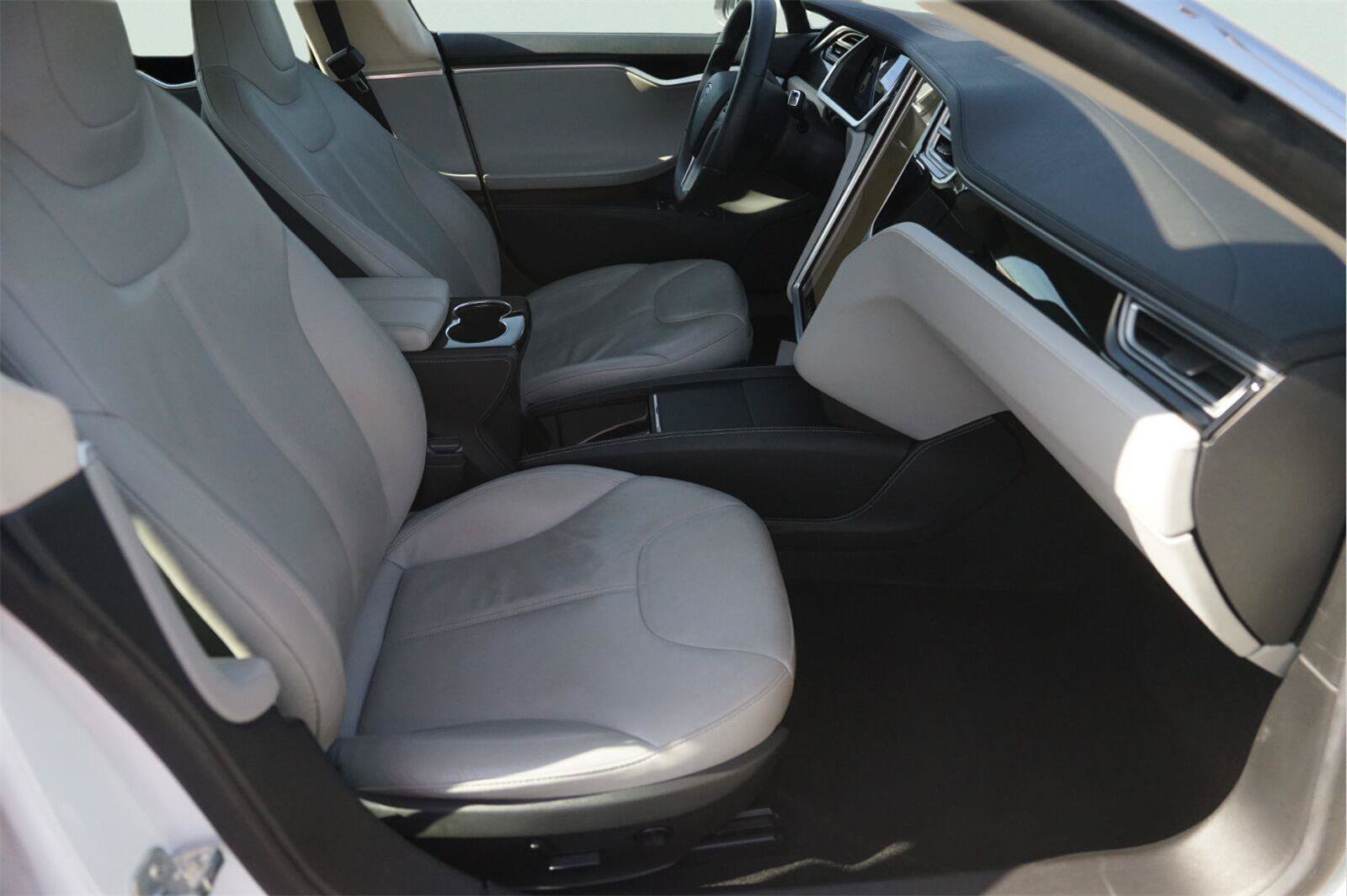 Used 2014 Tesla Model S RWD image 18