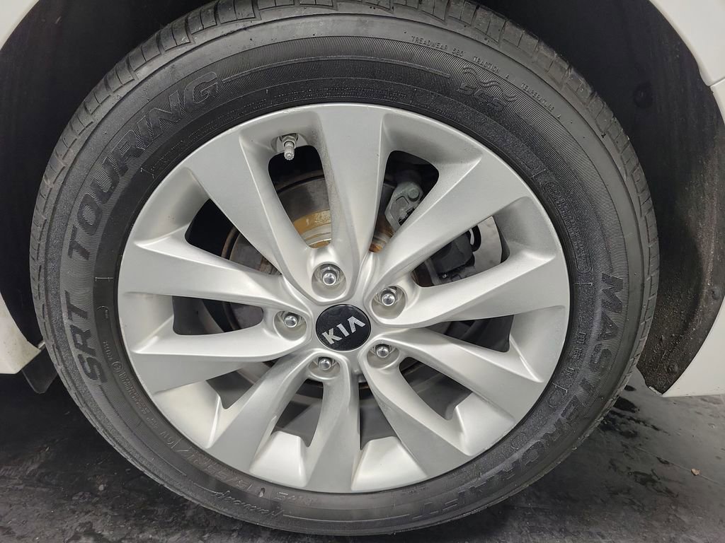 Used 2016 Kia Optima EX w/ Premium Package image 11