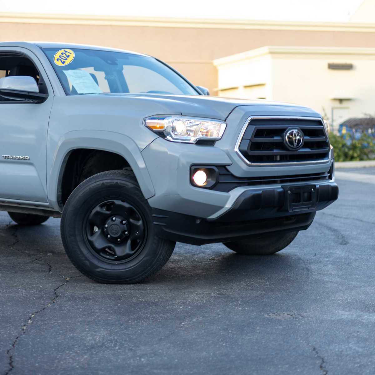 Used 2021 Toyota Tacoma SR5 image 10