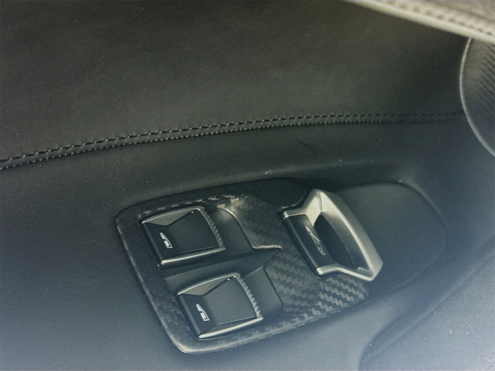 Used 2024 McLaren 750S image 16