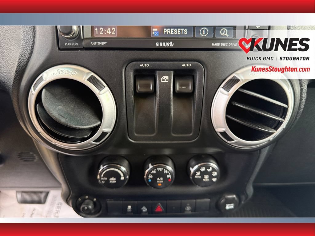 Used 2013 Jeep Wrangler Sahara w/ Dual Top Group AWD/4WD image 25