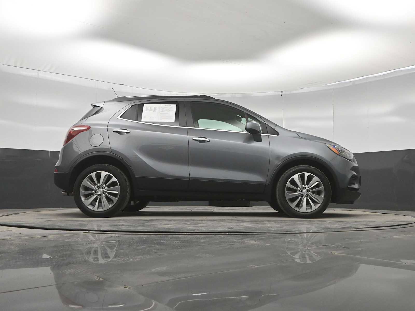 Used 2020 Buick Encore Preferred FWD image 17
