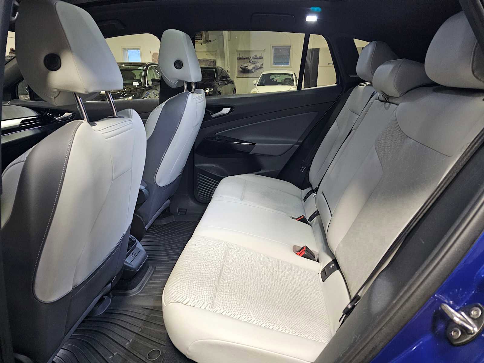 Used 2022 Volkswagen ID.4 Pro S image 17