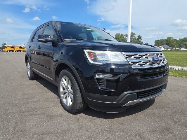 Used 2018 Ford Explorer XLT w/ Equipment Group 202A AWD/4WD image 1