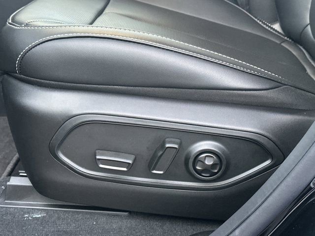 New 2026 Jeep Grand Cherokee Limited w/ Luxury Tech Group II image 10