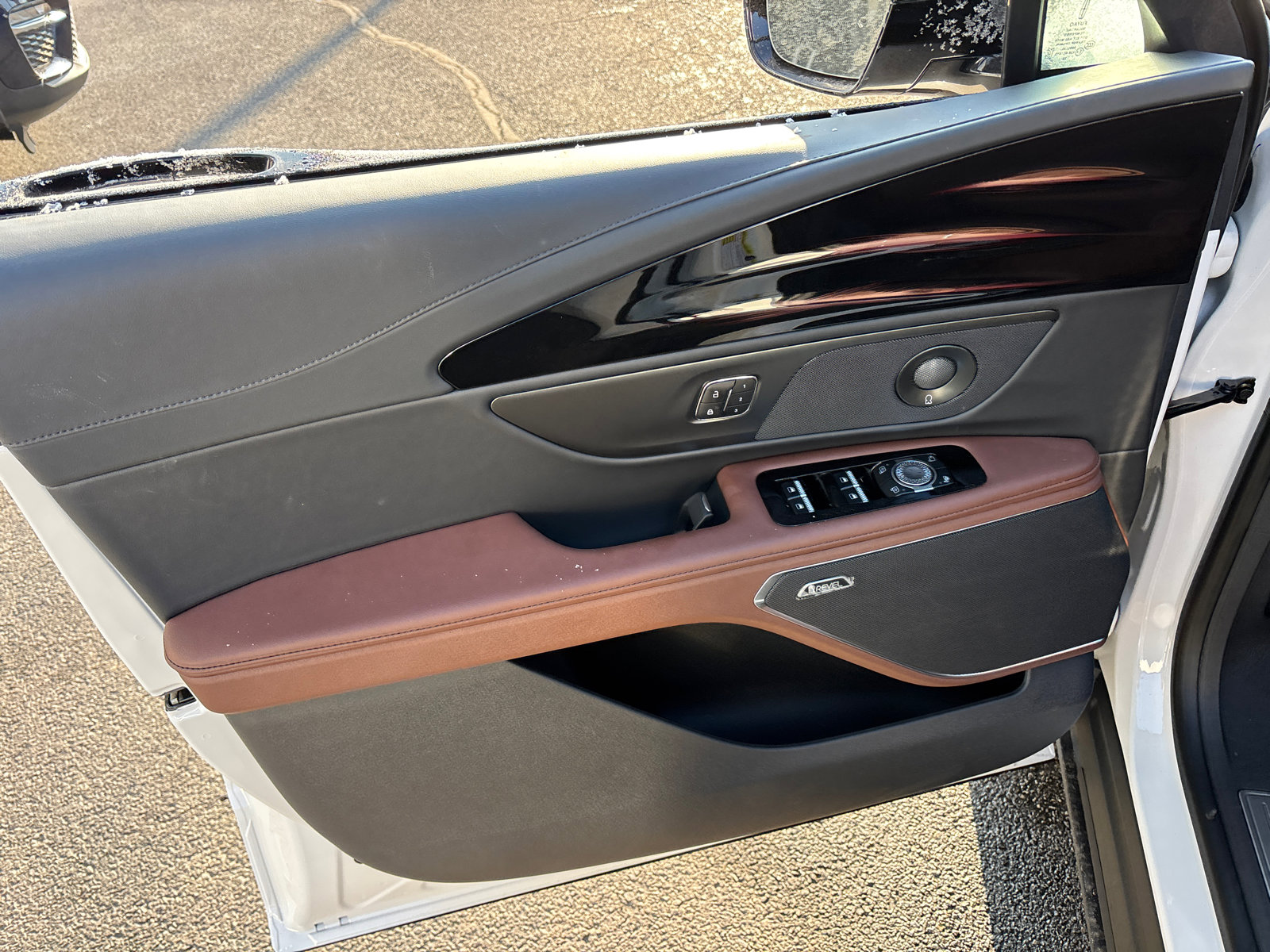 New 2026 Lincoln Nautilus Reserve w/ Jet Appearance Package AWD/4WD image 11