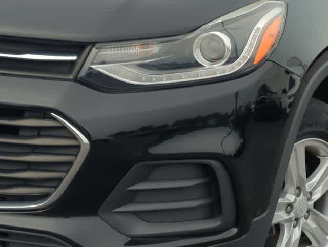 Used 2019 Chevrolet Trax LT w/ LT Convenience Package AWD/4WD image 11