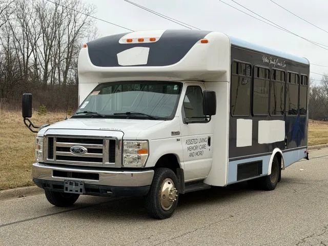 Used 2013 Ford E-350 and Econoline 350 Super Duty w/ Shuttle Bus Prep Pkg RWD image 2