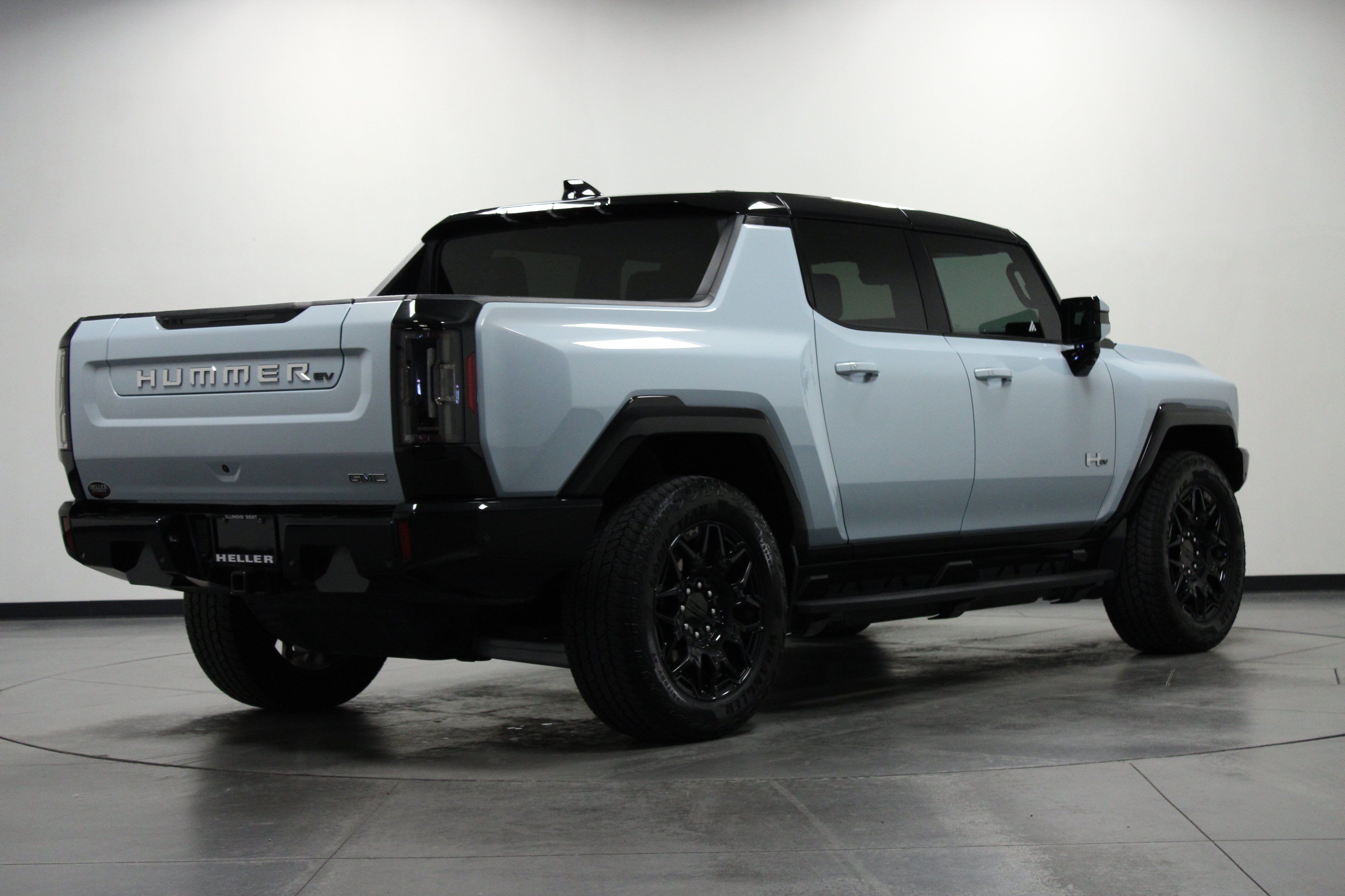 Used 2025 GMC Hummer EV 2X AWD/4WD image 4