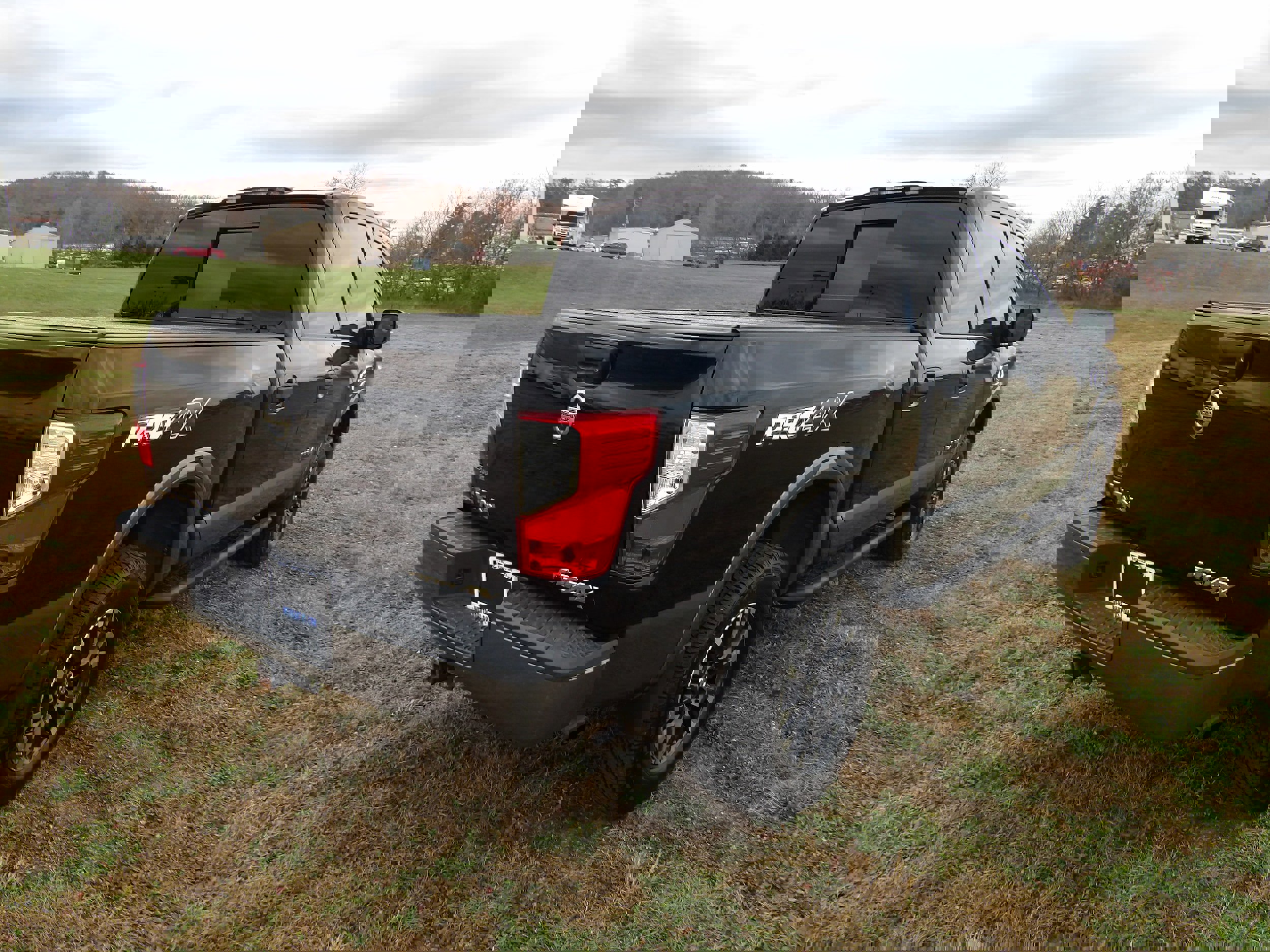 Used 2017 Nissan Titan PRO-4X image 7