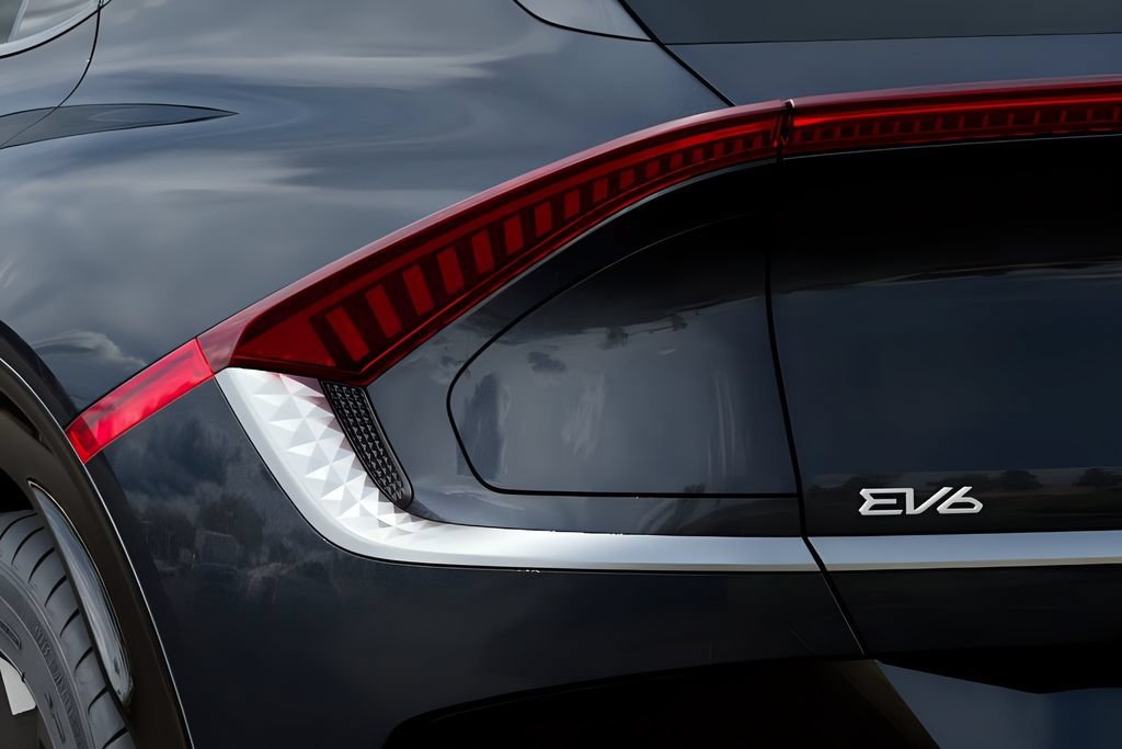 New 2026 Kia EV6 Wind RWD image 13