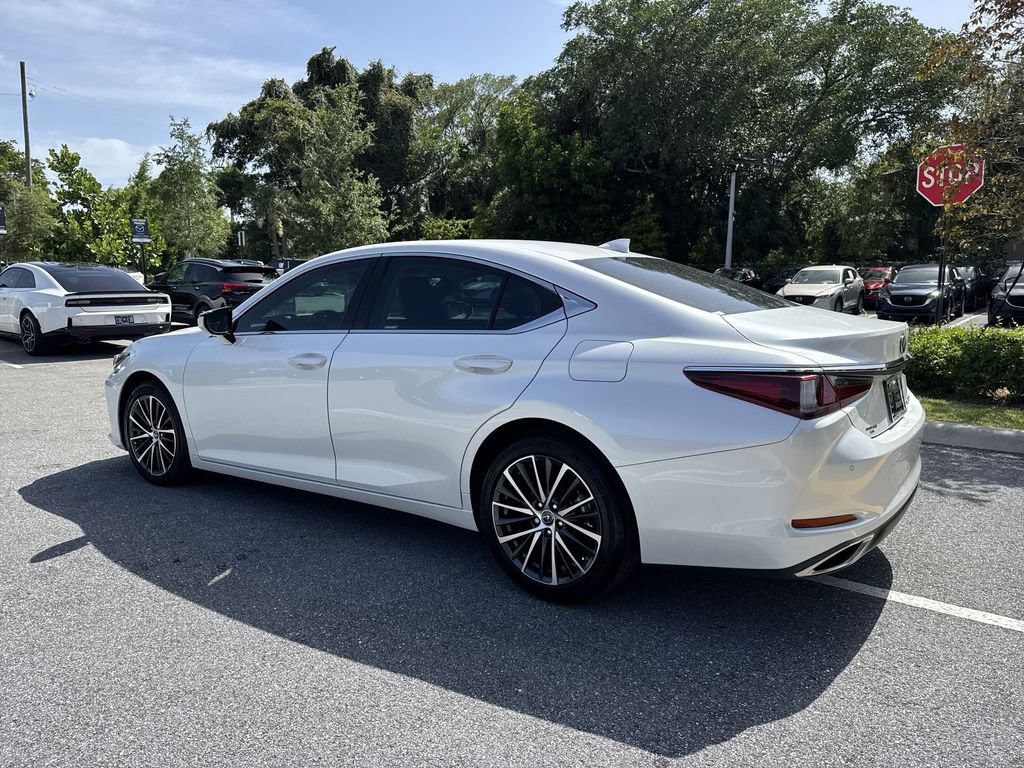 Used 2025 Lexus ES 350 w/ Premium Package FWD image 12