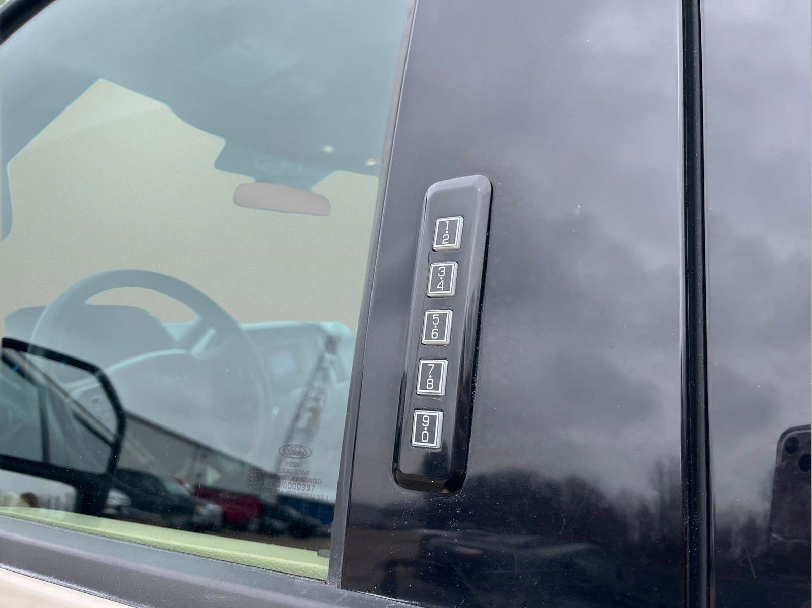 Used 2018 Ford F150 XLT w/ XTR Package image 9