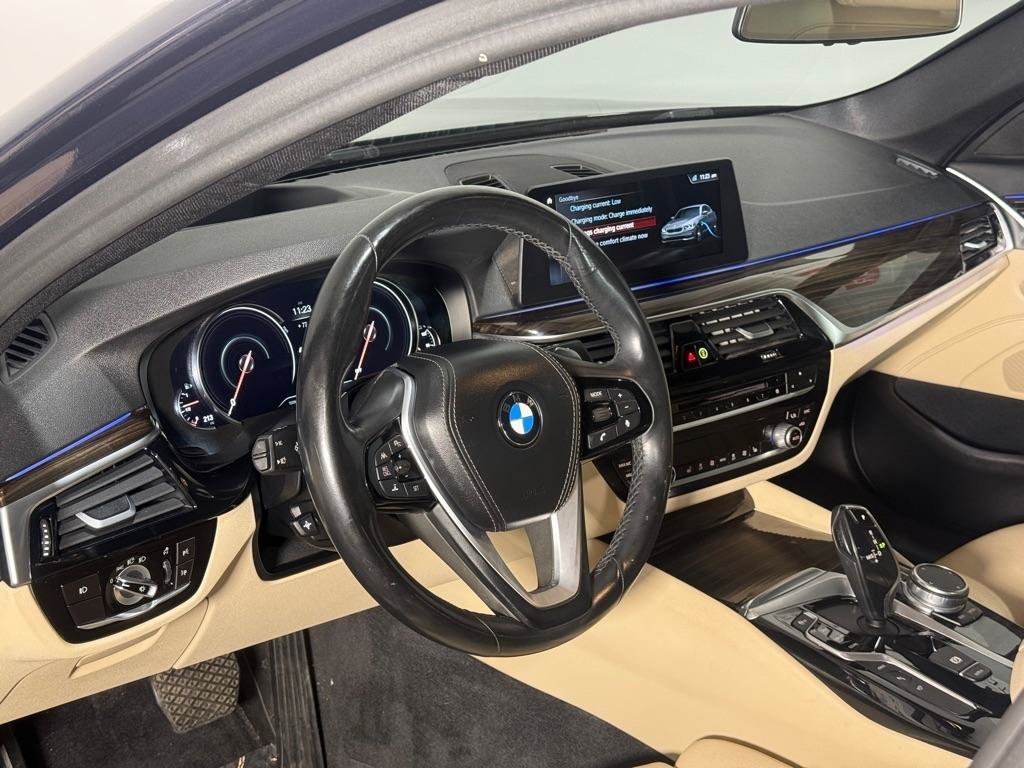 Used 2018 BMW 530e w/ Premium Package 2 RWD image 33