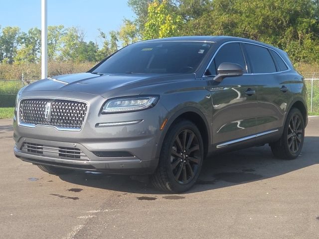 Used 2023 Lincoln Nautilus Reserve AWD/4WD image 2