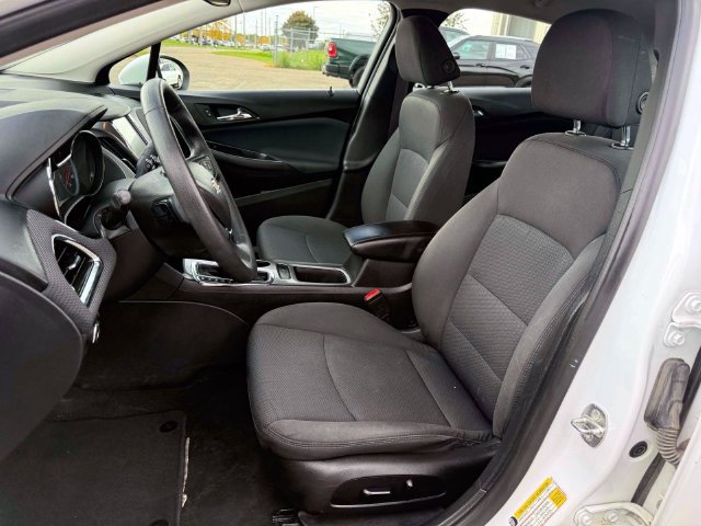 Used 2017 Chevrolet Cruze LT w/ Convenience Package FWD image 16