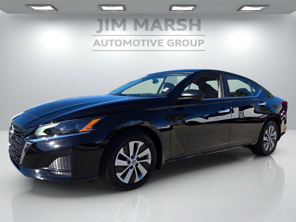 Used 2025 Nissan Altima 2.5 S image 2