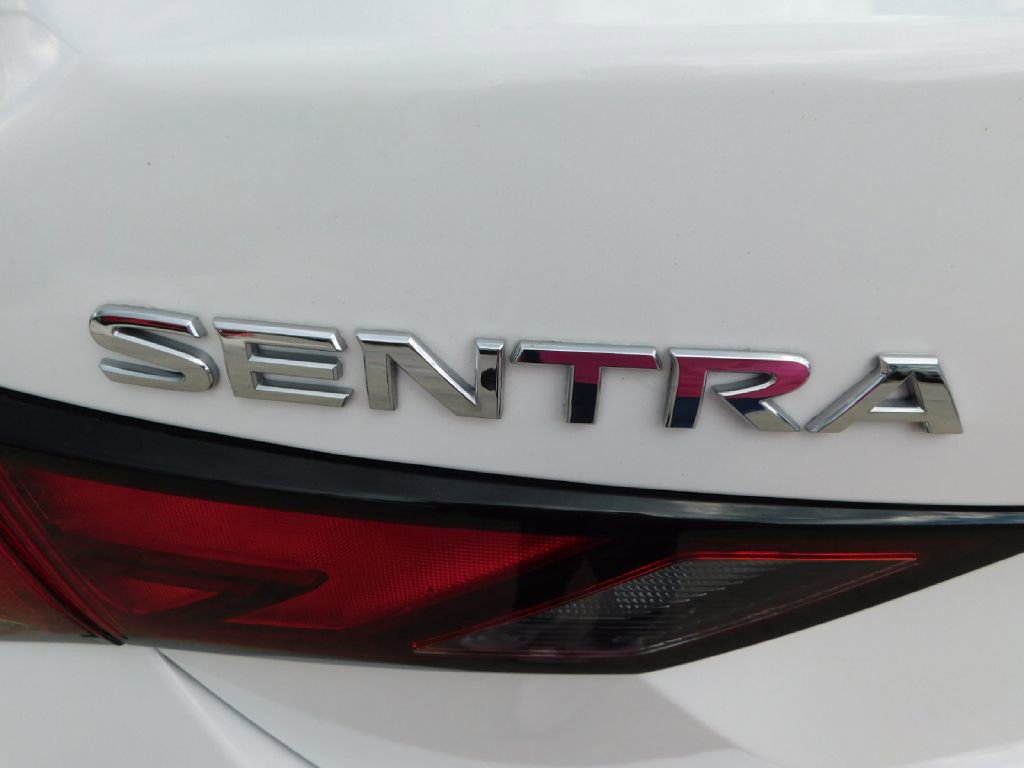 Used 2020 Nissan Sentra S image 11