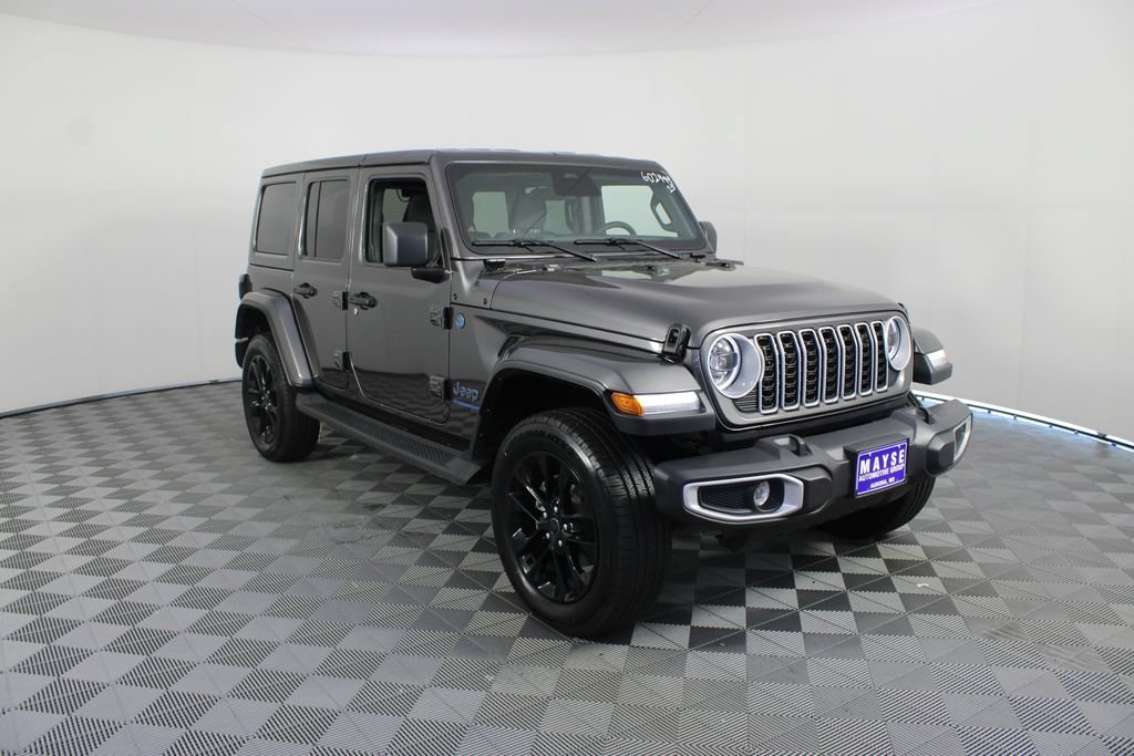 Used 2025 Jeep Wrangler Unlimited Sahara AWD/4WD image 24