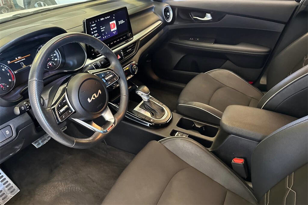 Used 2024 Kia Forte GT-Line image 10