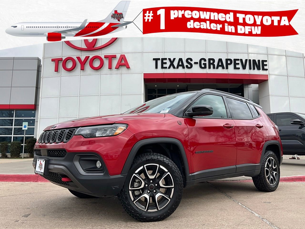 Used 2025 Jeep Compass Trailhawk image 1
