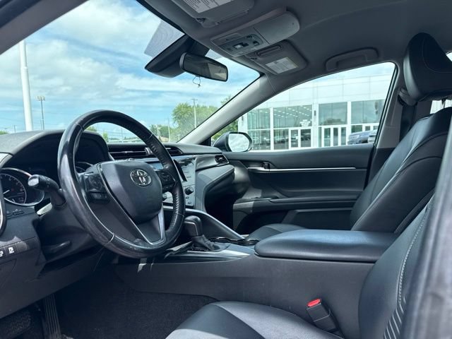 Used 2019 Toyota Camry SE FWD image 14